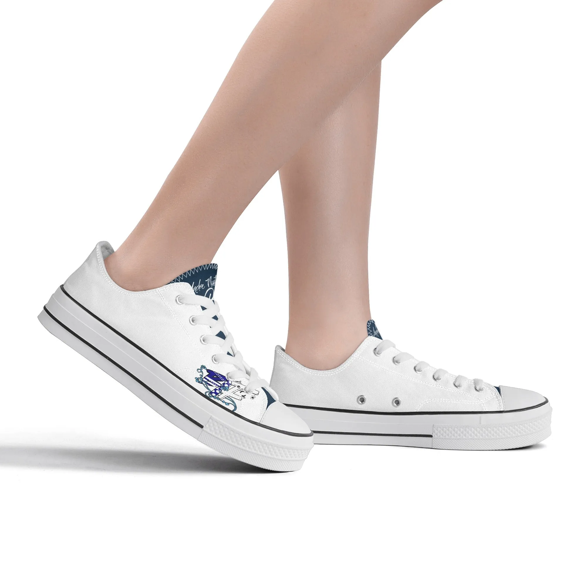 Black Insect Famili Women's Classic Low Top Canvas Shoes