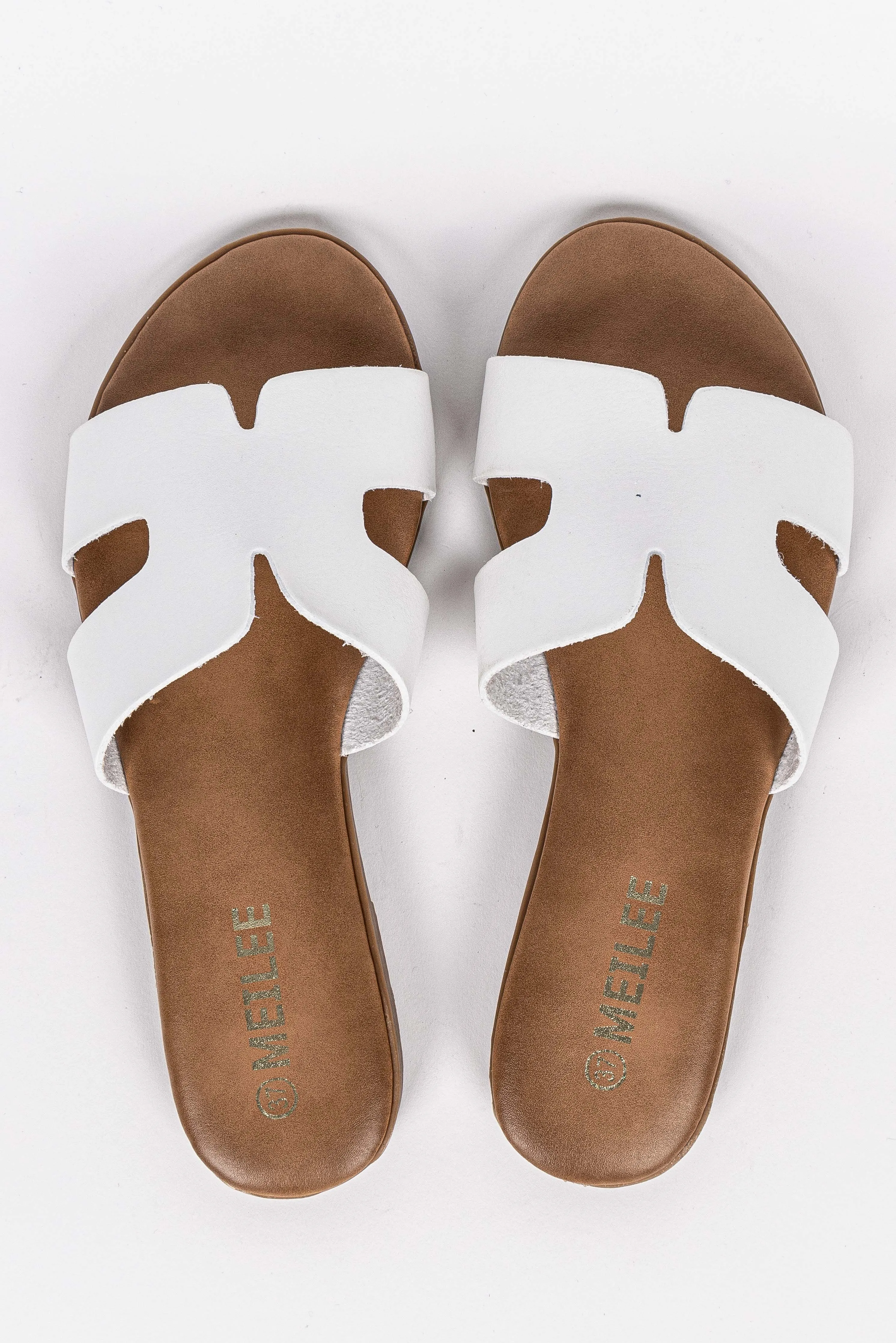 LEATHER FLAT SANDALS
