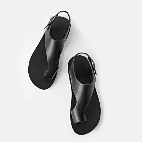 Ring toe ankle strap sandals