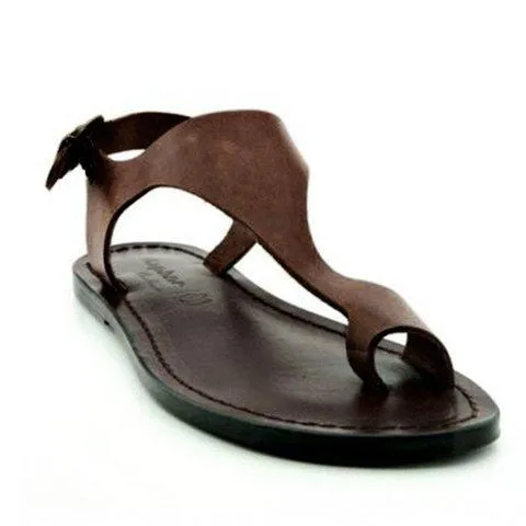 Ring toe ankle strap sandals