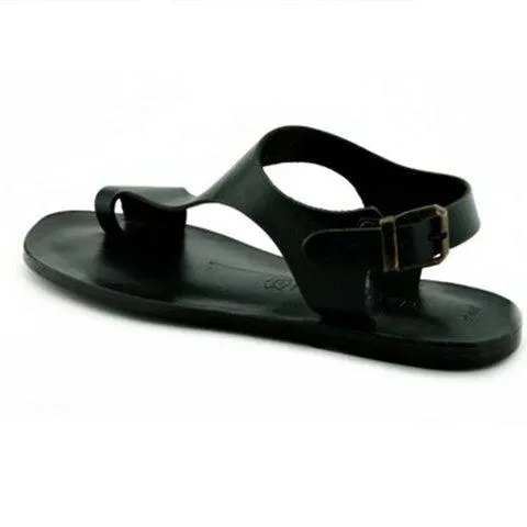 Ring toe ankle strap sandals