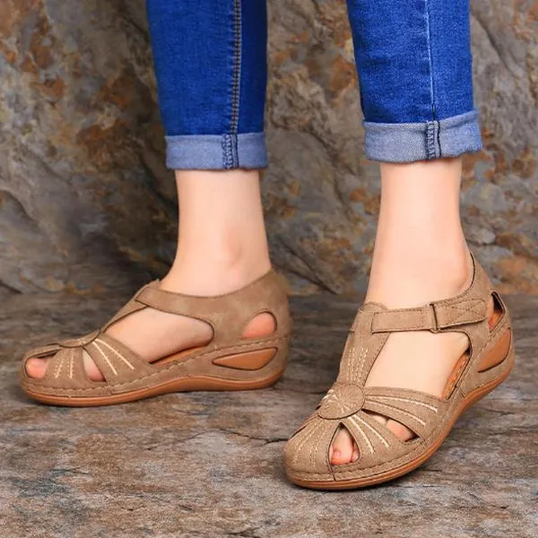 Women's Retro Soft Sole Round Toe Wedge Sandals 04238221C