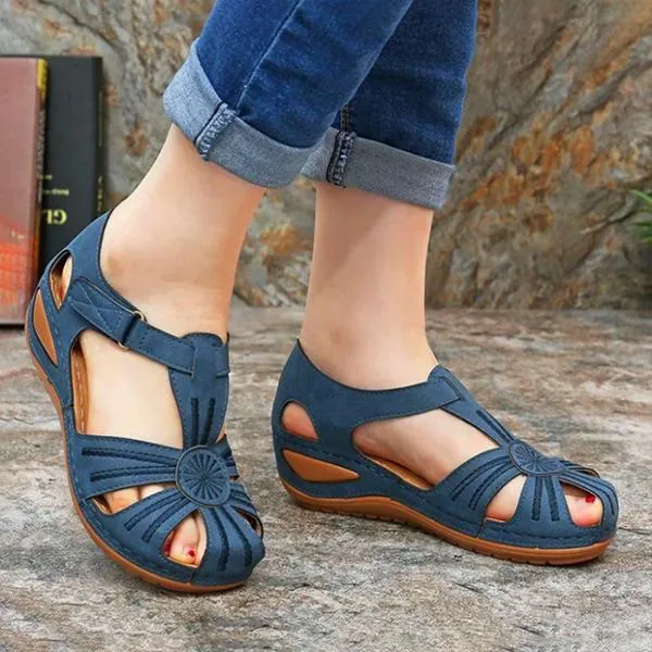 Women's Retro Soft Sole Round Toe Wedge Sandals 04238221C