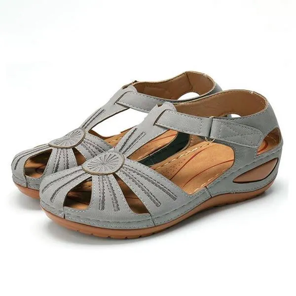 Women's Retro Soft Sole Round Toe Wedge Sandals 04238221C