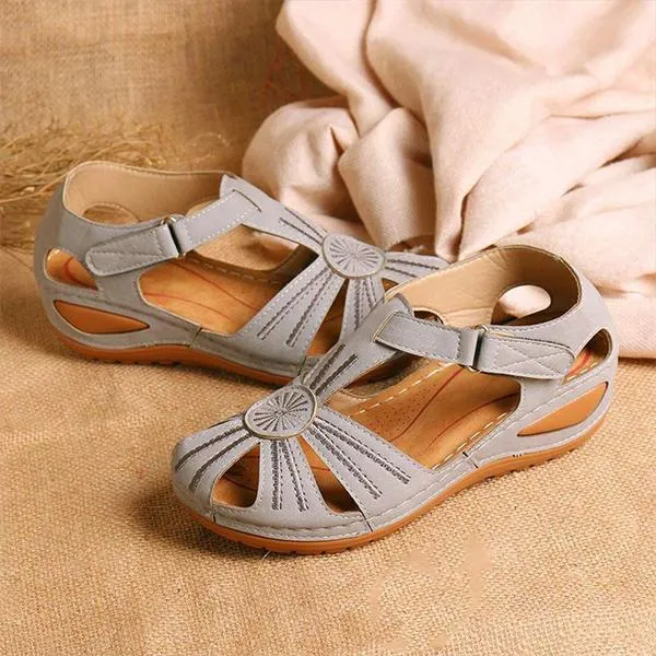 Women's Retro Soft Sole Round Toe Wedge Sandals 04238221C
