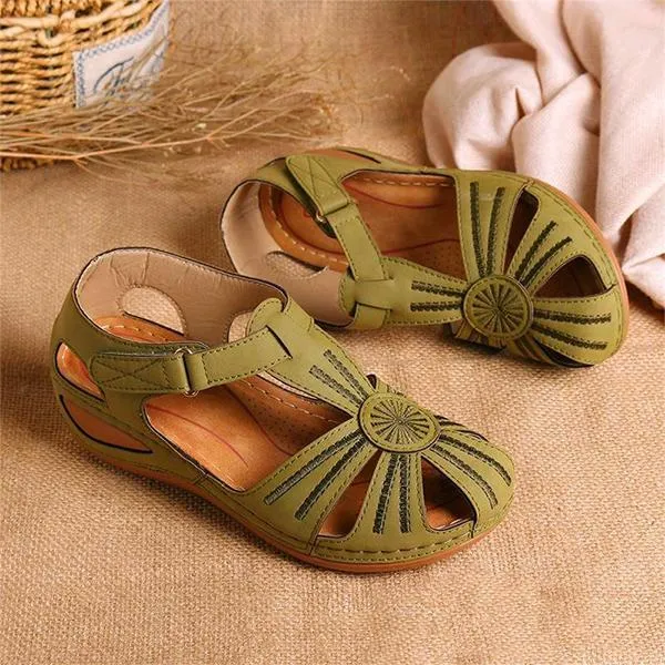 Women's Retro Soft Sole Round Toe Wedge Sandals 04238221C