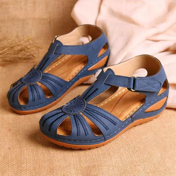 Women's Retro Soft Sole Round Toe Wedge Sandals 04238221C