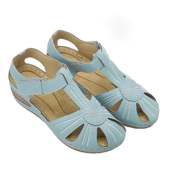 Women's Retro Soft Sole Round Toe Wedge Sandals 04238221C